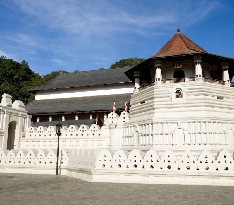 temple-of-the-tooth-kandy-sri-lanka